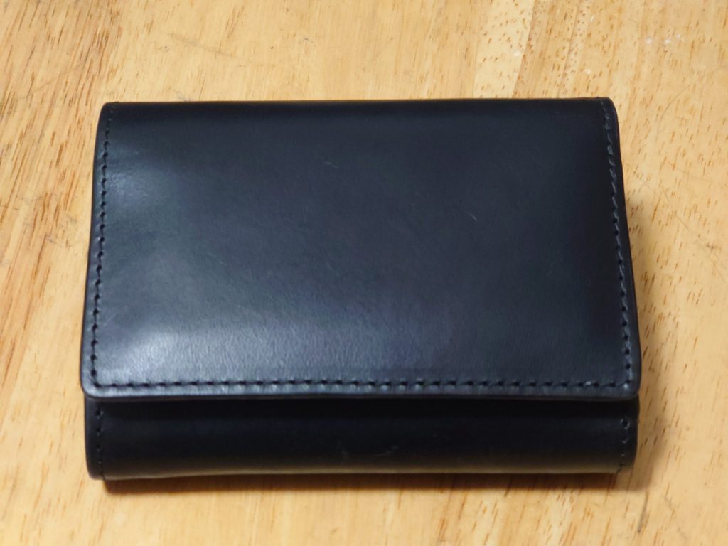 無印良品のヌメ革三つ折り財布。シンプルなデザインでコンパクト。 Bicycle-Hobby～バイシクル-ホビー～